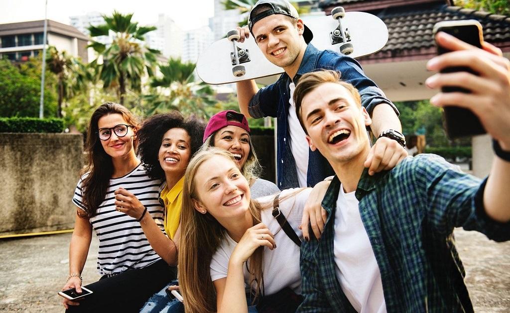 From Souks to Shores: Capturing Kuwait's Beauty with Your Phone